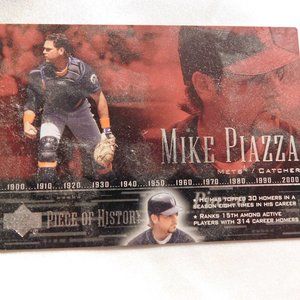 New York Mets Mike Piazza 2002 Upper Deck Piece of History Baseball Card